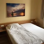 Отель Kieler Foerde 3*