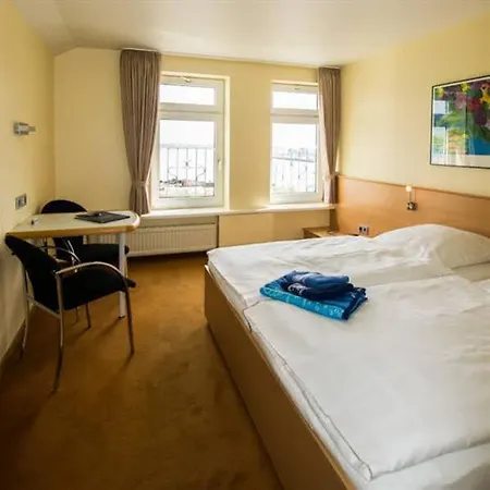 Hotel Kieler Foerde & Free Parking Kiel
