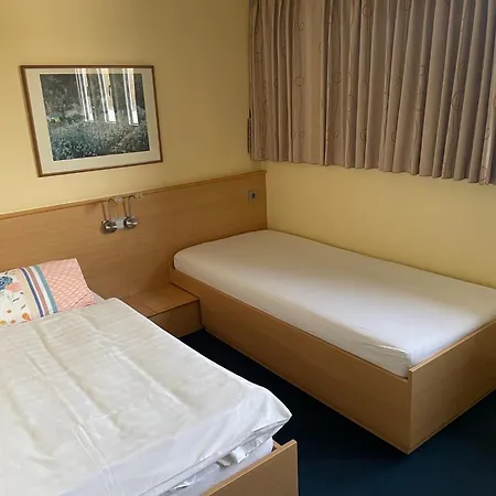 Kieler Foerde & Free Parking 3*