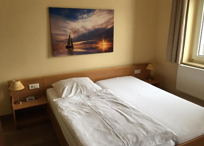 ホテル Kieler Foerde 3*